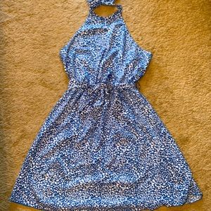 Blue and White Patterned Dress With Waist and Neck Tie. Size 8/10